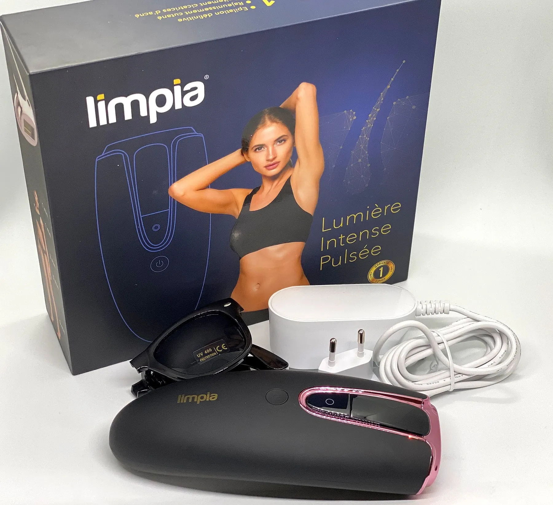 Le coffret Limpia IPL DH5 et son contenu : l’appareil, les lunettes de protection, l’adaptateur et son câble